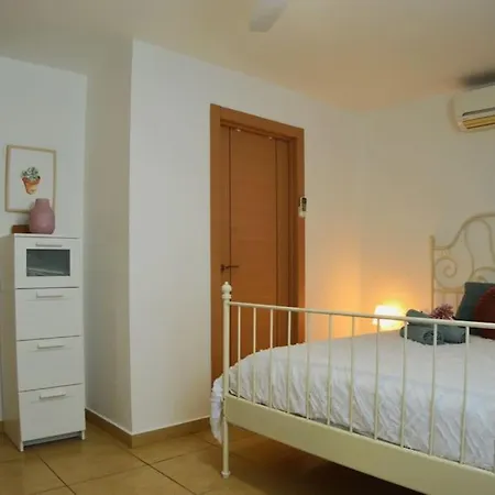 Nyaraló Venusto Con Piscina Privada